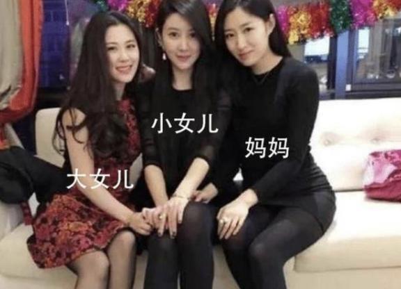 威震天明星网红合照,一场跨界时尚盛宴