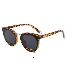 女明星网红直播刷墨镜,女明星墨镜秀风采